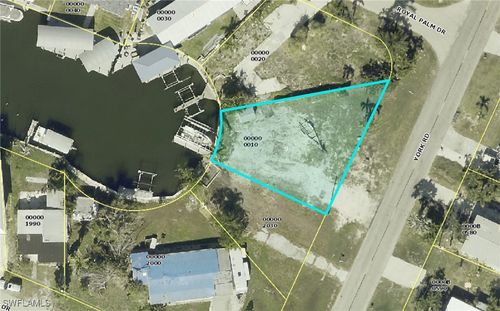 2635 York Rd, ST. JAMES CITY, FL, 33956-2260 | Card Image