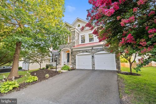 9024 Woodpecker Ct, GAINESVILLE, VA, 20155-5890 | Card Image