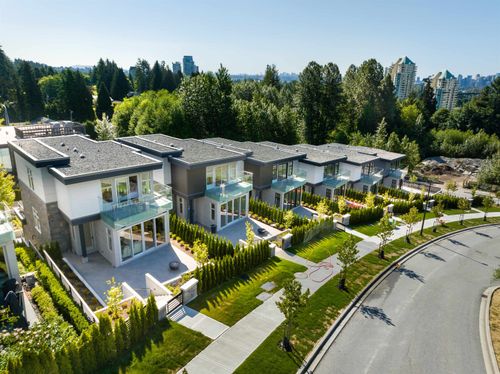 592 Arthur Erickson Pl, West Vancouver, BC, V7T0B8 | Card Image