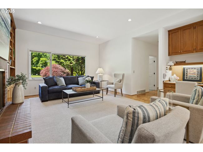 1890 S Greenwood Rd, House other with 5 bedrooms, 5 bathrooms and 2 parking in Portland OR | Image 26