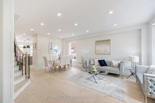 4 Nomad Cres, Brampton, ON, L6Y5N5 | Card Image
