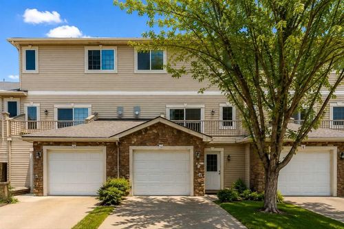 10 W Cedar Rise Sw, Calgary, AB, T3H5G8 | Card Image