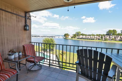 apt-318b-12600 Melville Dr, Montgomery, TX, 77356-7988 | Card Image