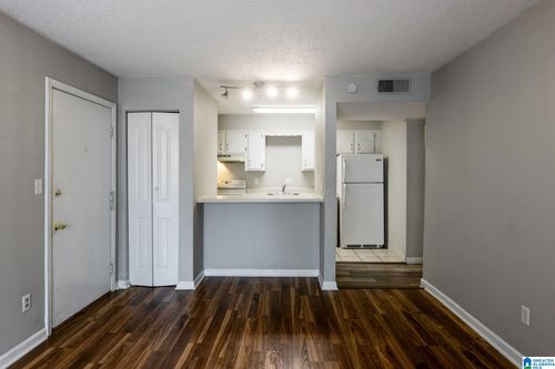 apt-c-403 Skyview Dr, BIRMINGHAM, AL, 35209-7602 | Card Image