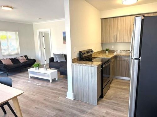 1-345 85 1, Miami Beach, FL, 33141 | Card Image