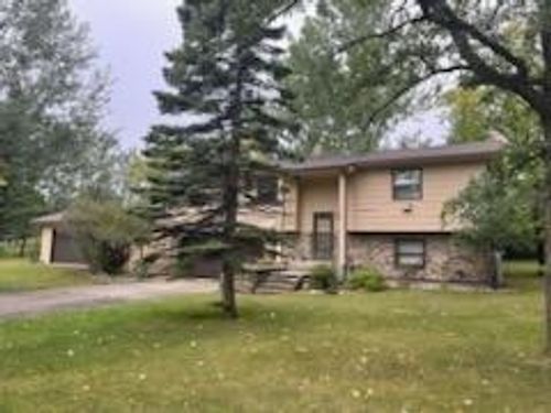 105 Valley View Rd, Karlstad, MN, 56732-4200 | Card Image