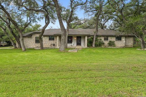 213 Ranger Dr, Boerne, TX, 78006-8976 | Card Image