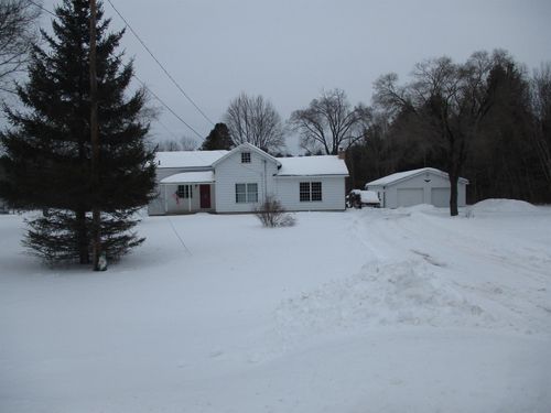 882 Meadow Rd, Tawas City, MI, 48763-9525 | Card Image