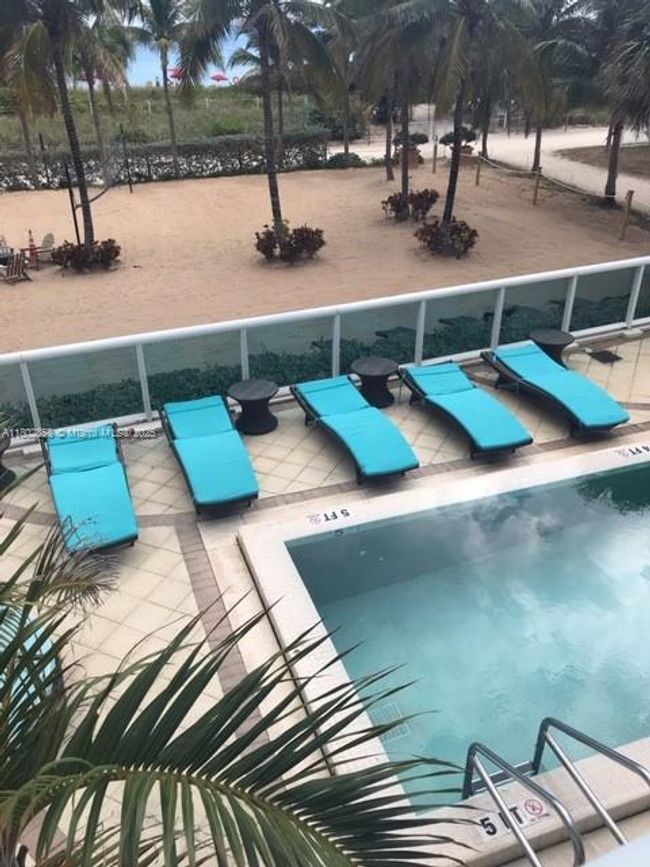 APT-12 - 9172 Collins Ave, Condo with 3 bedrooms, 2 bathrooms and null parking in Surfside FL | Image 18