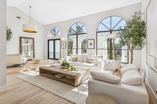 48 Harbour Dr N, Ocean Ridge, FL, 33435-6212 | Card Image