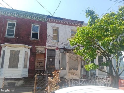 318 Clinton St, CAMDEN, NJ, 08103-1805 | Card Image