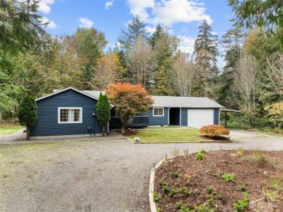 710 204th Avenue E, House other with 3 bedrooms, 2 bathrooms and 3 parking in Lake Tapps WA | Image 2