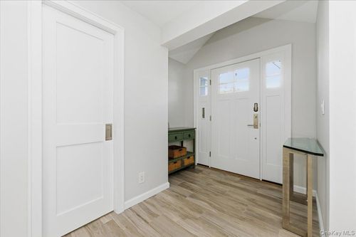 1697 Bay Blvd, Atlantic Beach, NY, 11509-1504 | Card Image