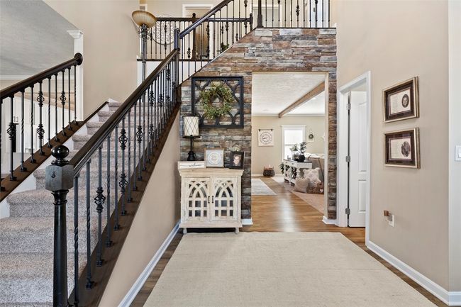 106 Fineview Cir, House other with 4 bedrooms, 4 bathrooms and null parking in Brighton Twp PA | Image 4