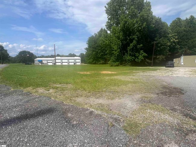 600 N Main St, Home with 0 bedrooms, 0 bathrooms and null parking in Honea Path SC | Image 9
