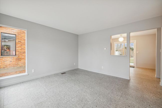 202 Broadacre Ave, House other with 3 bedrooms, 2 bathrooms and null parking in Clawson MI | Image 5
