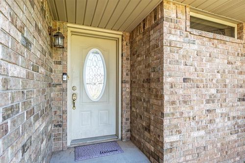 410 Se 7th St, Lexington, OK, 73051-8758 | Card Image