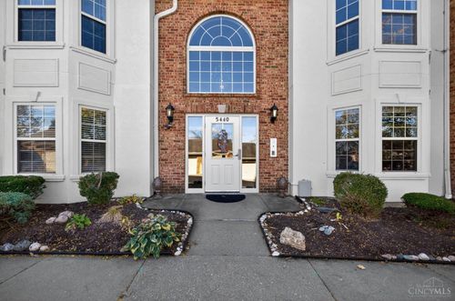 5440 Asbury Lake Dr, Cincinnati, OH, 45247-6971 | Card Image