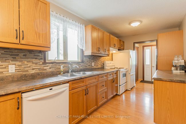 2537 3rd Ave E, House other with 3 bedrooms, 2 bathrooms and 5 parking in Owen Sound ON | Image 17