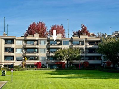 403 - 1869 Spyglass Pl, Condo with 2 bedrooms, 2 bathrooms and 1 parking in Vancouver BC | Image 3