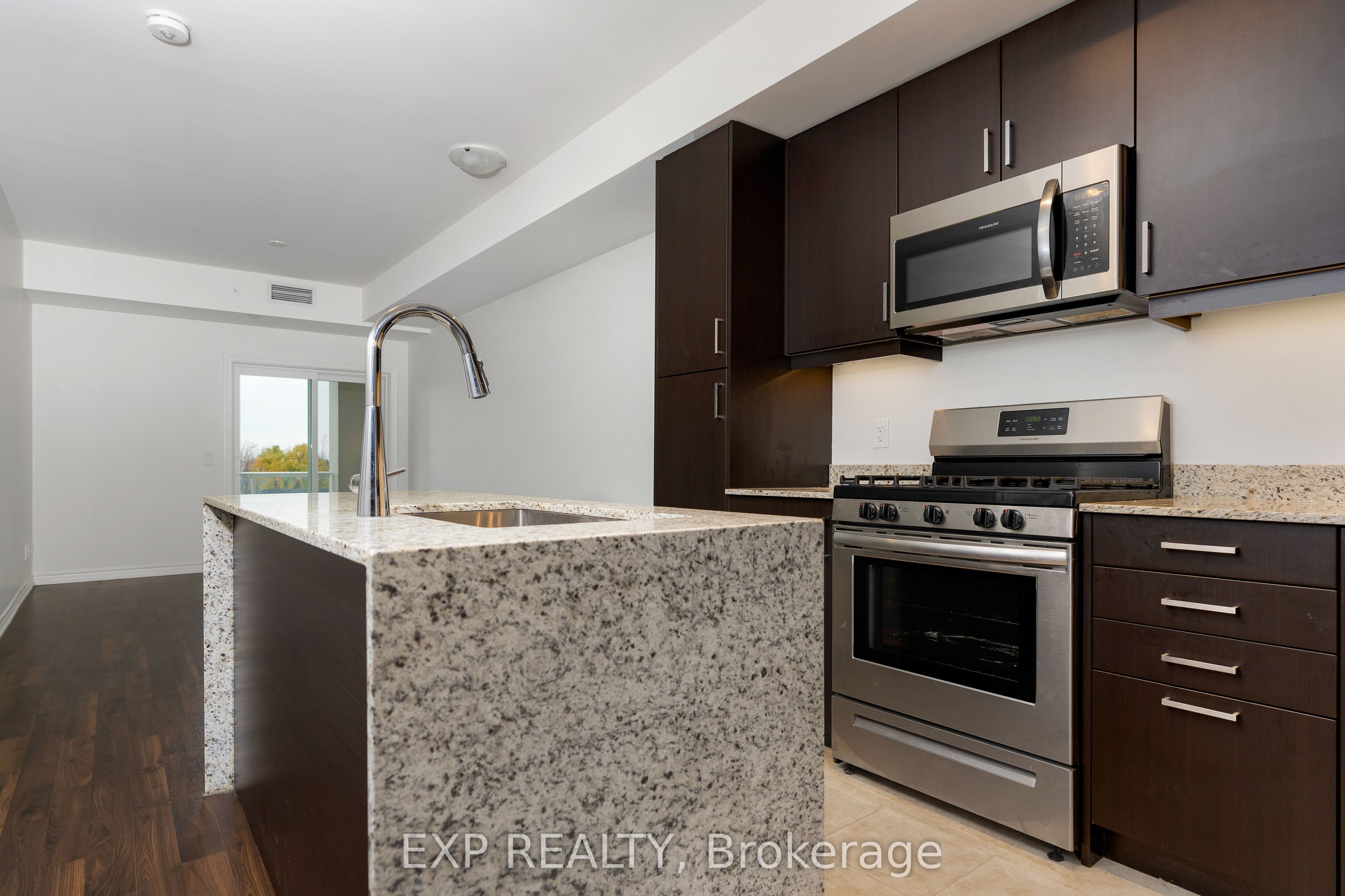 Residential Lease in Collingwood 2