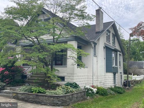 1048 Elwood Ave, LANCASTER, PA, 17603-4817 | Card Image