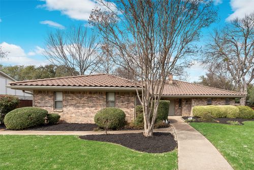 219 Indian Creek Dr, Trophy Club, TX, 76262-5516 | Card Image