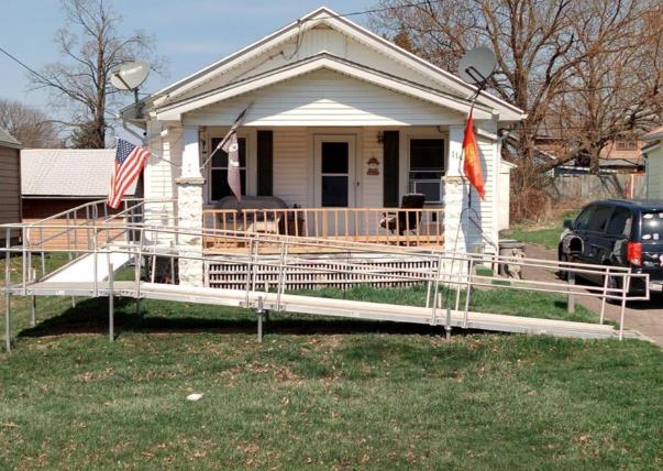 Raleigh Ave, Mansfield, OH 44907