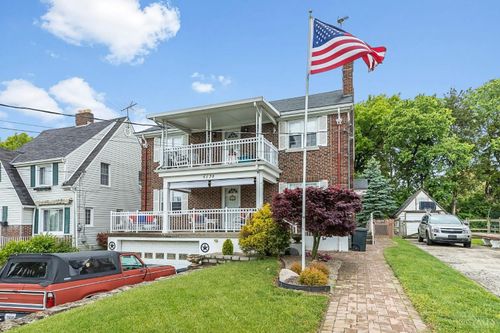 4138 Homelawn Ave, Cheviot, OH, 45211-3418 | Card Image