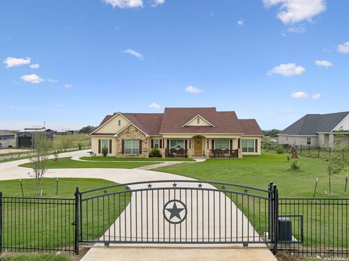 9691 Crow Ln, Adkins, TX, 78101-2584 | Card Image