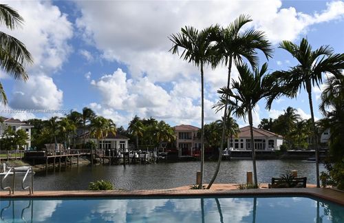 1104 Washington St, Hollywood, FL, 33019-1926 | Card Image