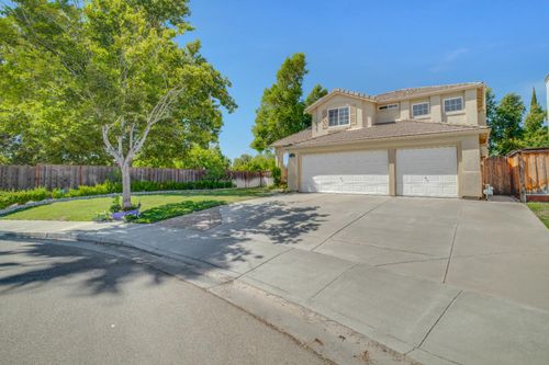2121 Iroula Way, Tracy, CA, 95377 | Card Image
