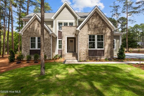 62 Mcmichael Dr, Pinehurst, NC, 28374-6701 | Card Image