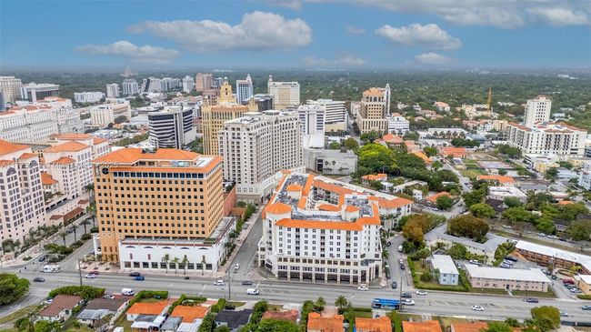 APT-718 - 2030 S Douglas Rd, Condo with 2 bedrooms, 2 bathrooms and null parking in Coral Gables FL | Image 35