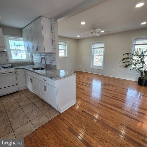 3b-4400 Main Street, PHILADELPHIA, PA, 19127 | Card Image