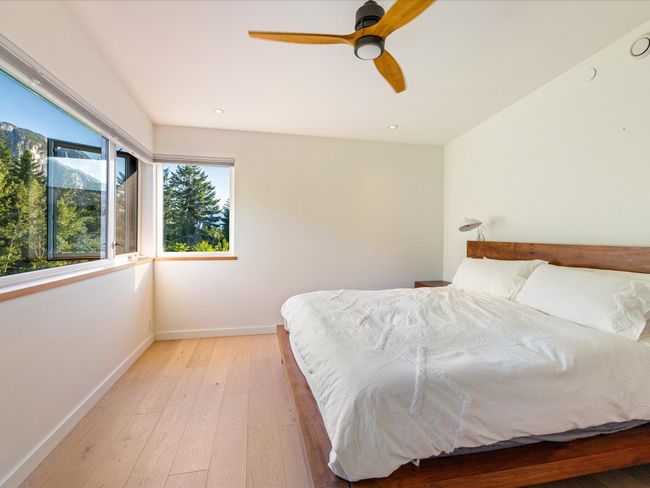 2258 Windsail Pl, House other with 5 bedrooms, 5 bathrooms and 7 parking in Squamish BC | Image 17