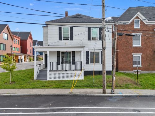 89 Pine St, Lewiston, ME, 04240-7246 | Card Image