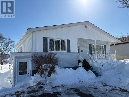 89 Smallwood Dr, Mount Pearl, NL, A1N1B2 | Card Image