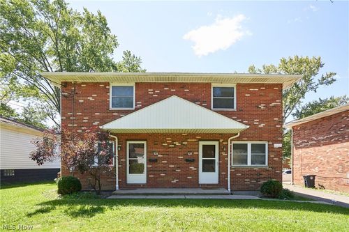 926 Russell Ave, Akron, OH, 44307-1167 | Card Image