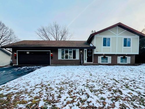 5505 W Shore Dr, Mchenry, IL, 60050-3370 | Card Image