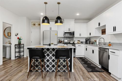 344 Zest Ln, Fallbrook, CA, 92028-6551 | Card Image