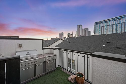2174 Aylesport Dr, Dallas, TX, 75201-6301 | Card Image