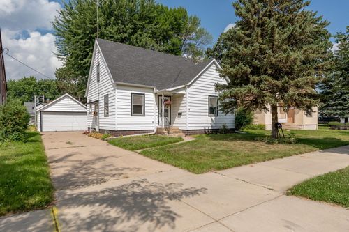 102 5th St Ne, Montgomery, MN, 56069-1503 | Card Image
