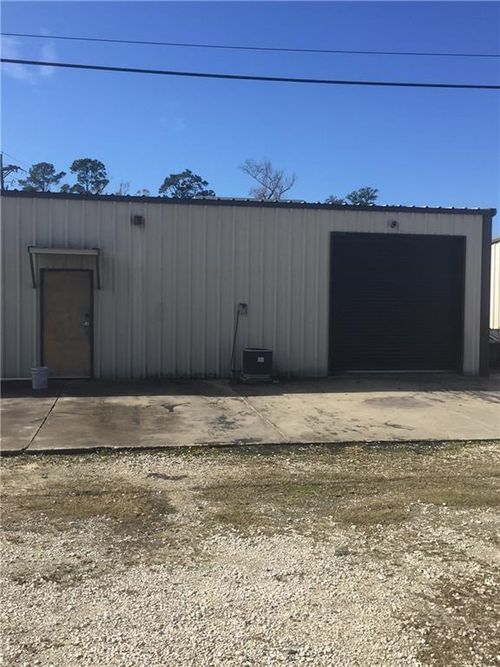 542 Theriot Rd, Lake Charles, LA, 70611-6112 | Card Image