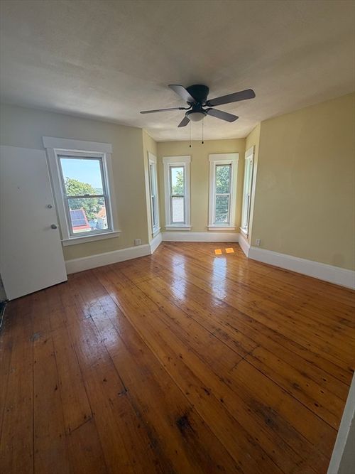 3-8 Wilson St, Lynn, MA, 01902-3593 | Card Image
