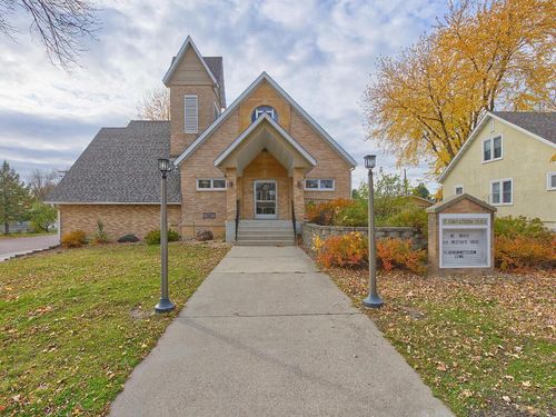 410 1st St N, Winsted, MN, 55395-7706 | Card Image