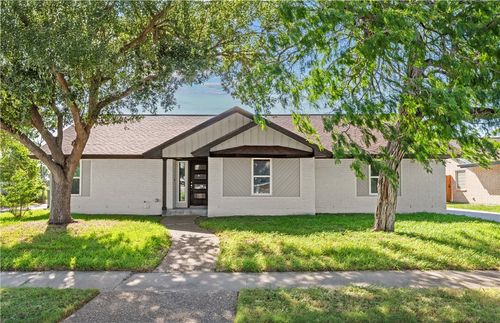6417 Coral Gables Dr, Corpus Christi, TX, 78413-2611 | Card Image
