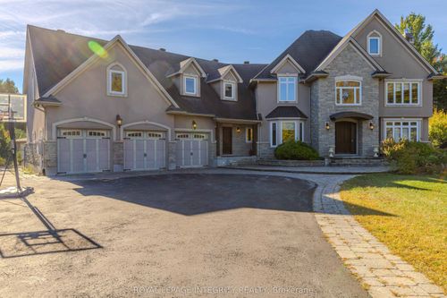 1326 Terrace Ridge Dr, Carp, ON, K0A1L0 | Card Image