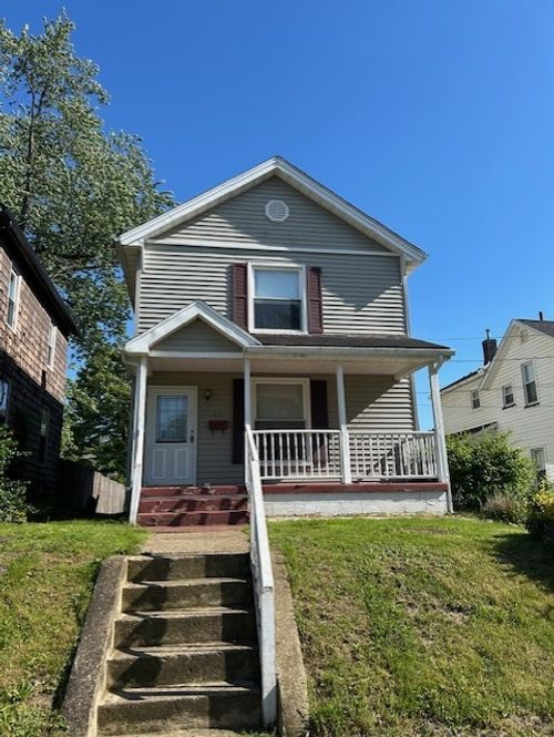 611 W Ridge Ave, Sharpsville, PA, 16150-2042 | Card Image