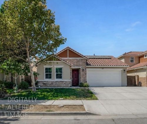 1525 Mayweed Dr, Los Banos, CA, 93635 | Card Image